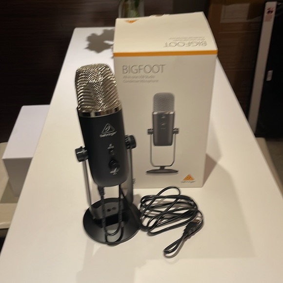 Behringer BIGFOOT USB Studio Condenser Microphone - Picture 3 of 3